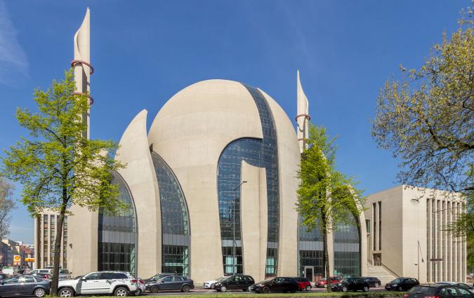Zentralmoschee in Köln, die derzeit größte Moschee in Deutschland.