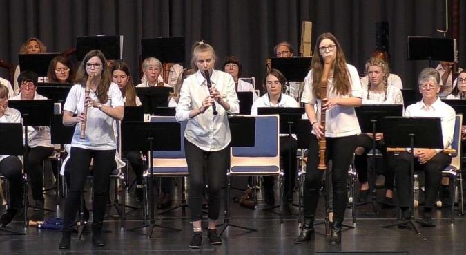 Solistinnen beim Konzert "flautississimo & friends" in der Freien Waldorfschule in Wendelstein 2018.