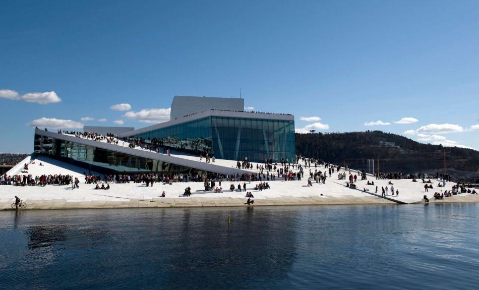 Außenansicht des Opernhauses in Oslo